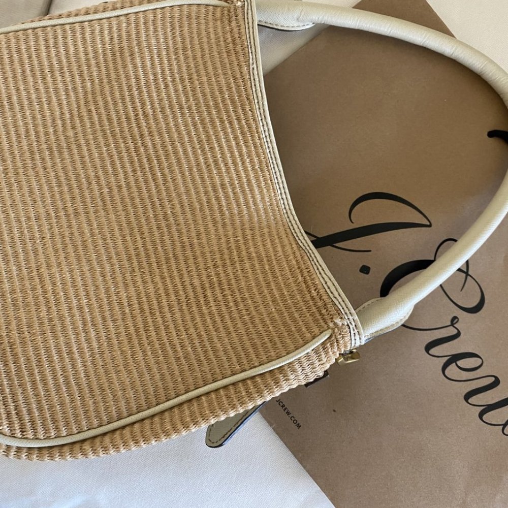 J Crew straw handbag- very good condition and perfect for summer!
